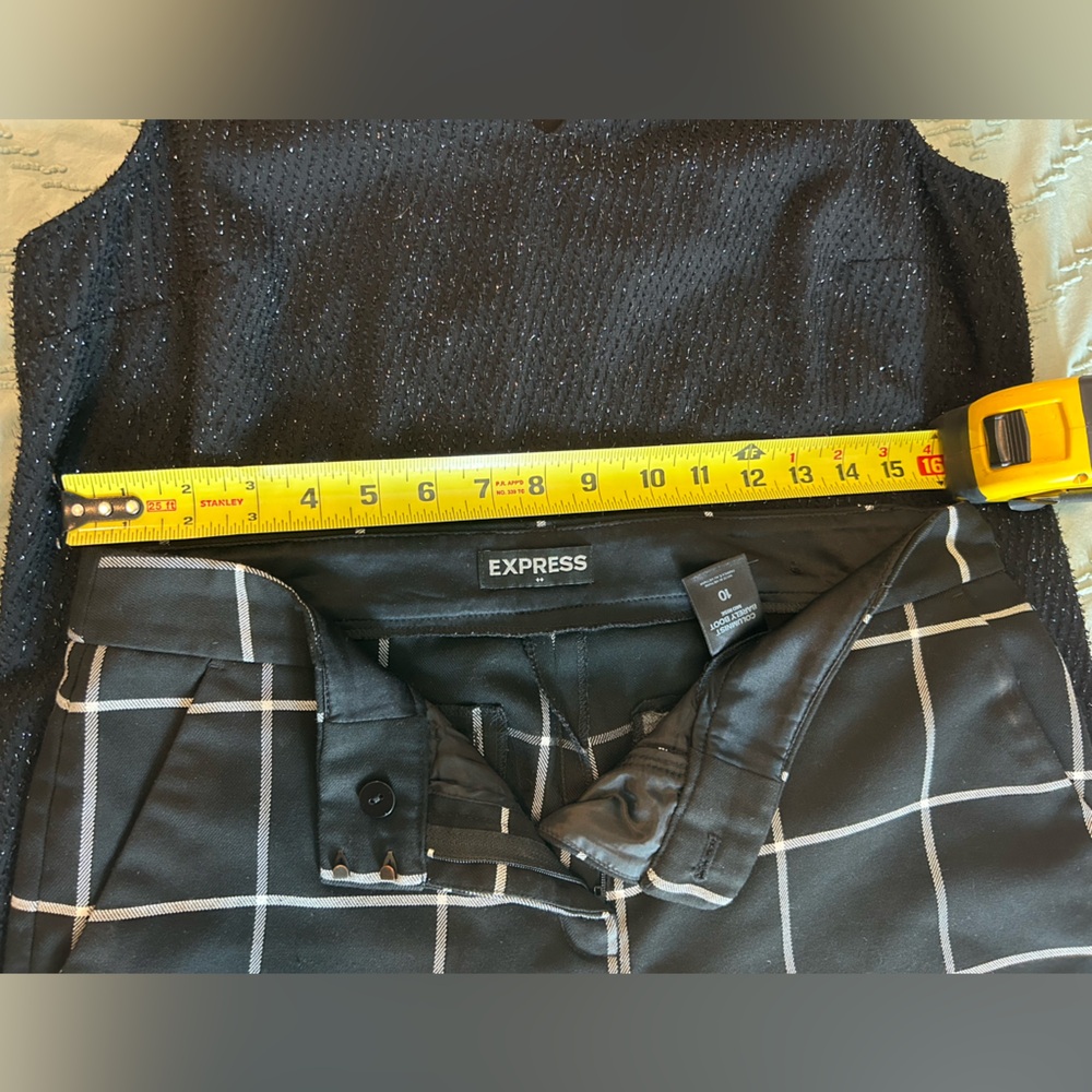 Express Barely Boot 10 R Mid Rise Black And White… - image 2